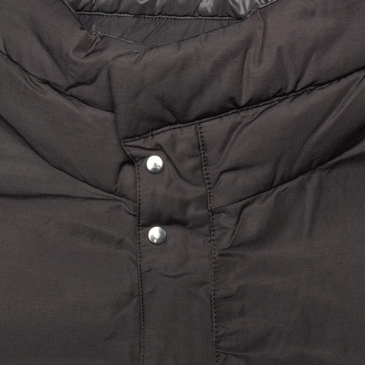 Nanamica - Reversible Insulation Jacket
Style # S25FA018U
Color : Gray