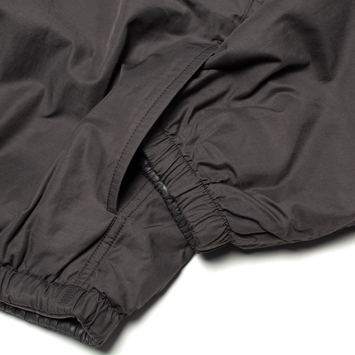 Nanamica - Reversible Insulation Jacket
Style # S25FA018U
Color : Gray