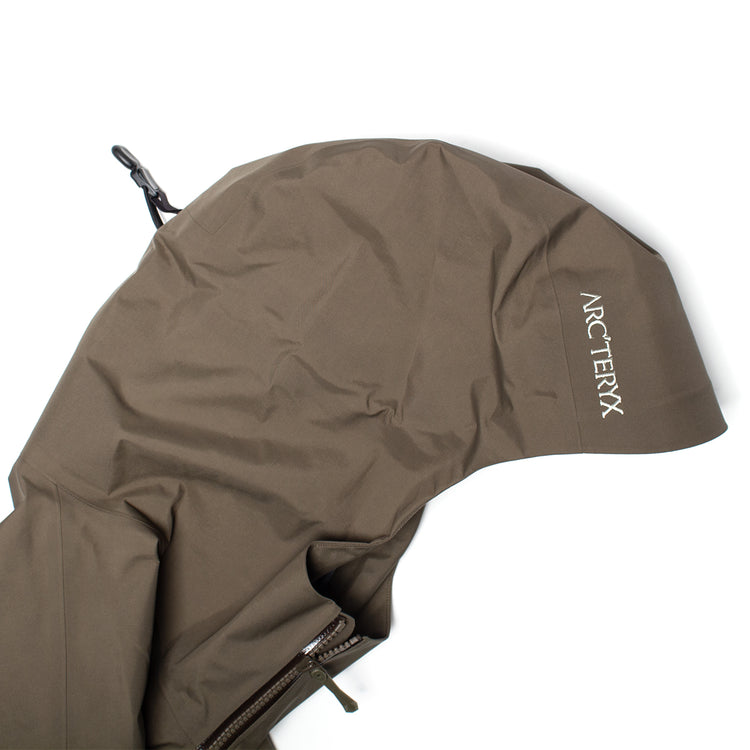 Arc'teryx - Beta Jacket
Style # X000010868
Color : Mongoose