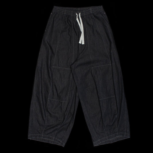 Needles - Women's H.D. Denim Pant
Style # TY211
Color : Black