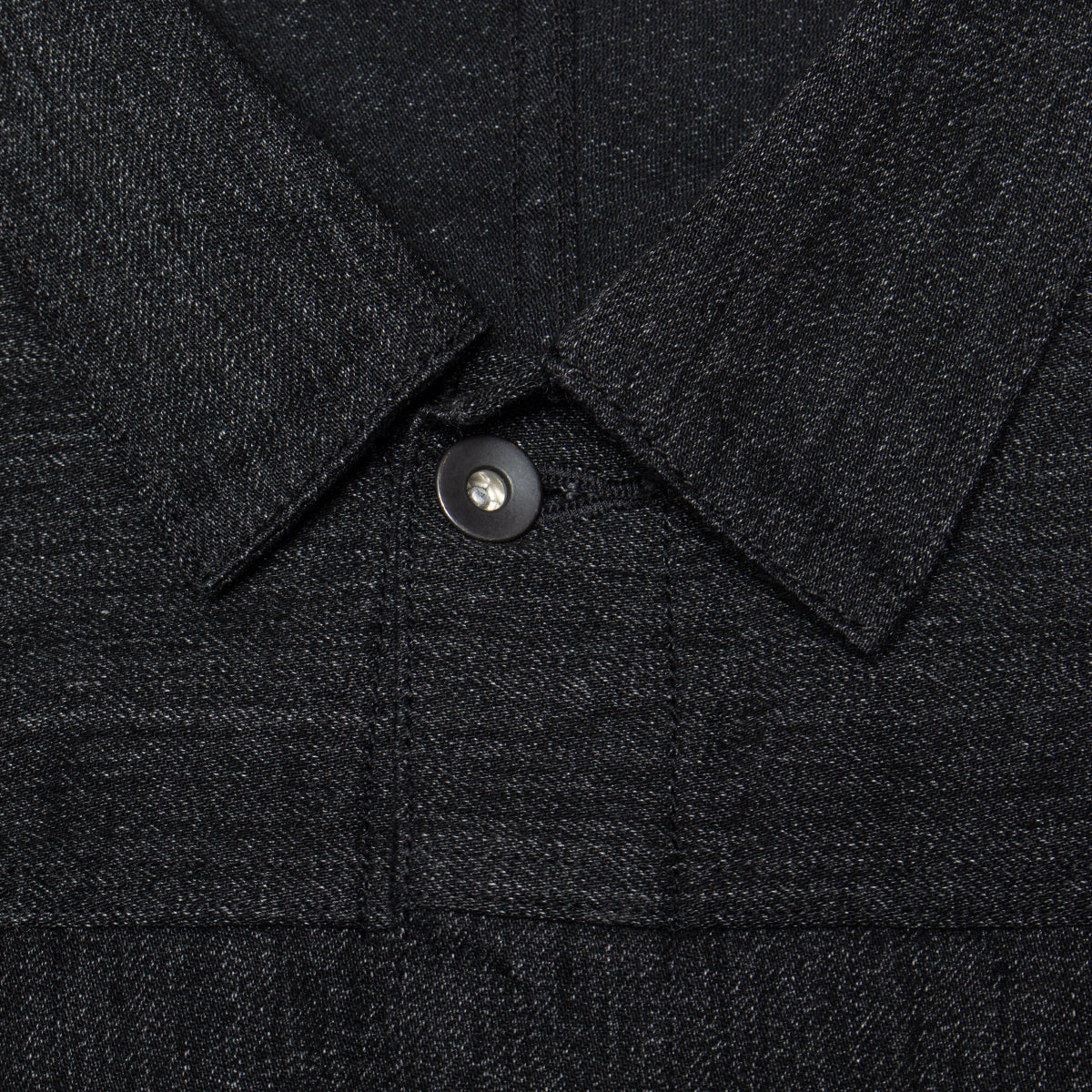 Nanamica - Short Denim Jacket
Style # S25SA081U
Color : Black