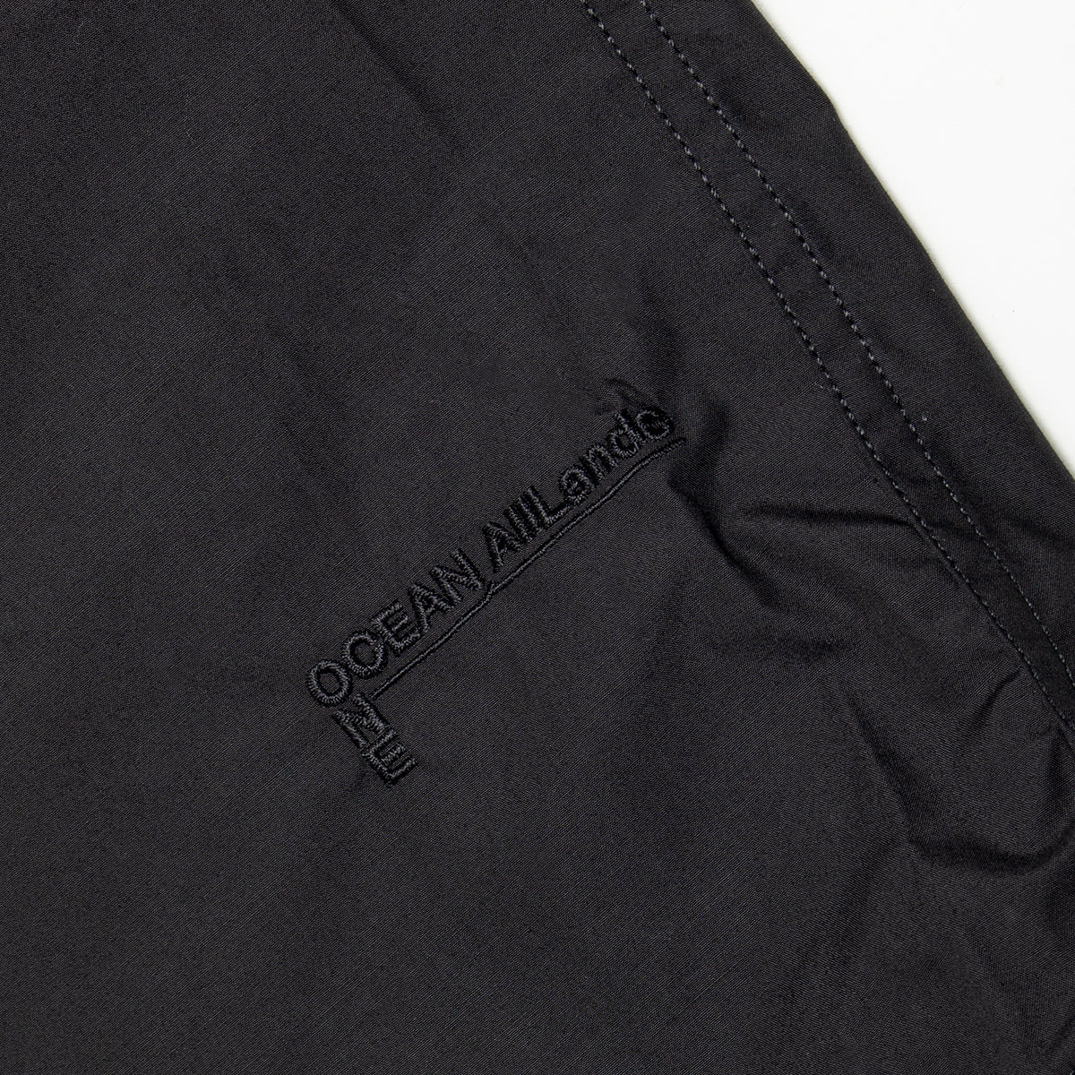 Nanamica - Cargo Deck Pants
Style # S25SC006U
Color : Black