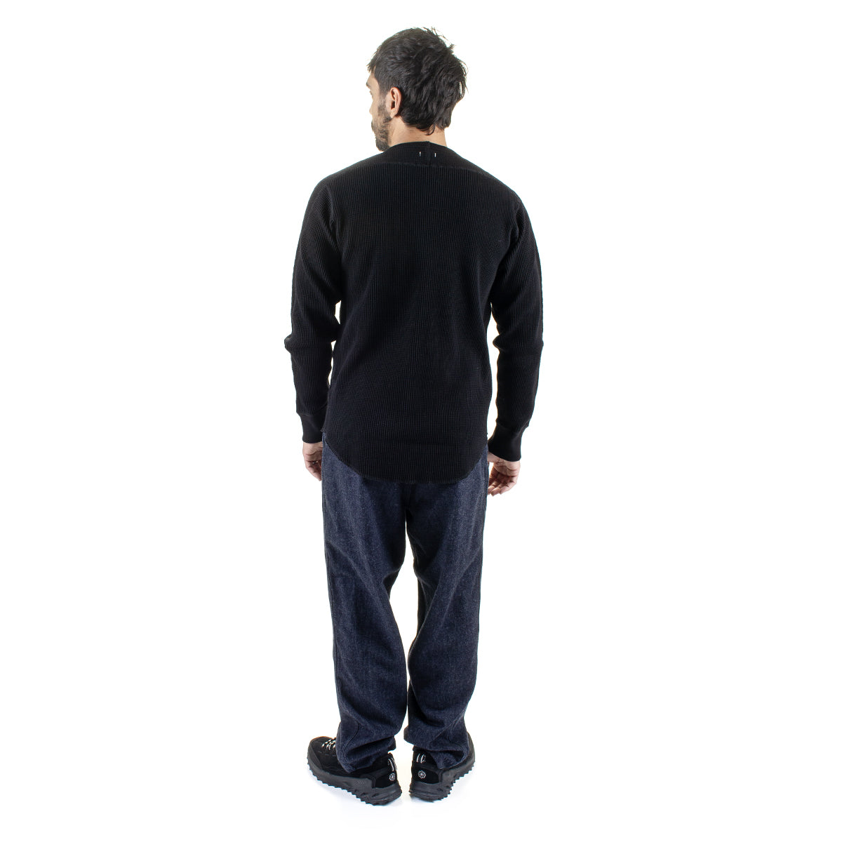 Nanamica - Crew Neck Thermal Sweat
Style # S25SH102U
Color : Black
