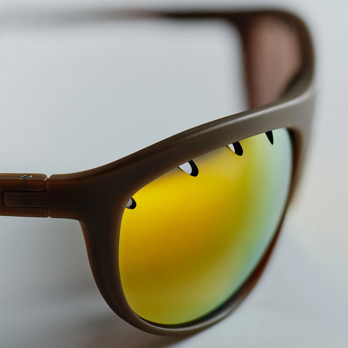District Vision - Takeyoshi Altitude Master
Style # DVG004-V1
Color : Hazel / D+ FIre Mirror