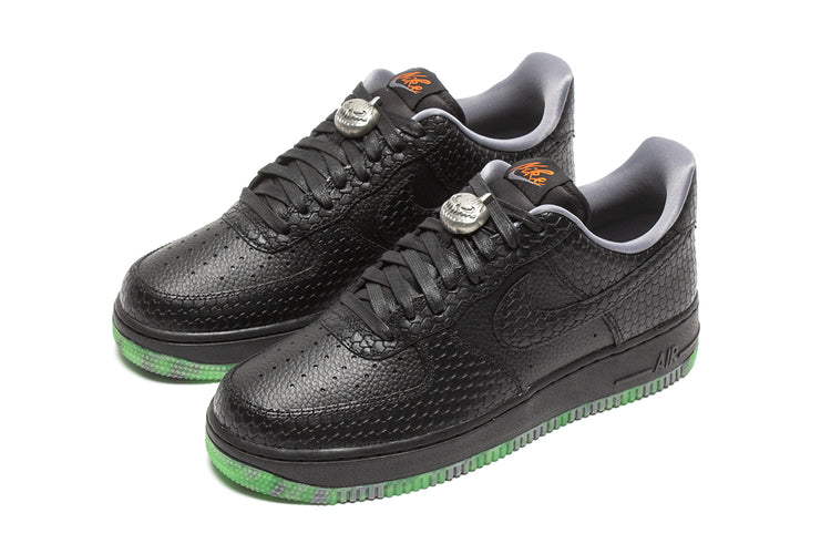Nike | Air Force 1 '07 Premium Halloween Style # FQ8822-084 Color : Black / Black / Smoke Grey