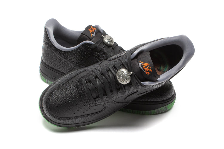 Nike | Air Force 1 '07 Premium Halloween Style # FQ8822-084 Color : Black / Black / Smoke Grey