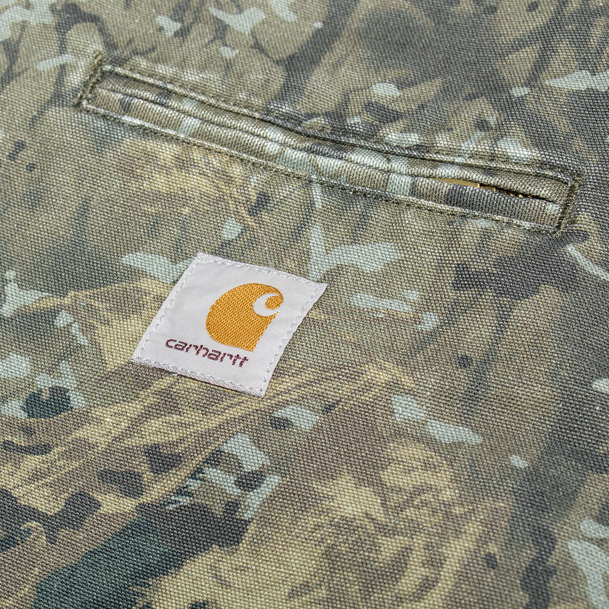 Carhartt WIP - OG Detroit Jacket
Style # I035614-3BL
Color : Green / Black Camo Combi (Stone Washed)