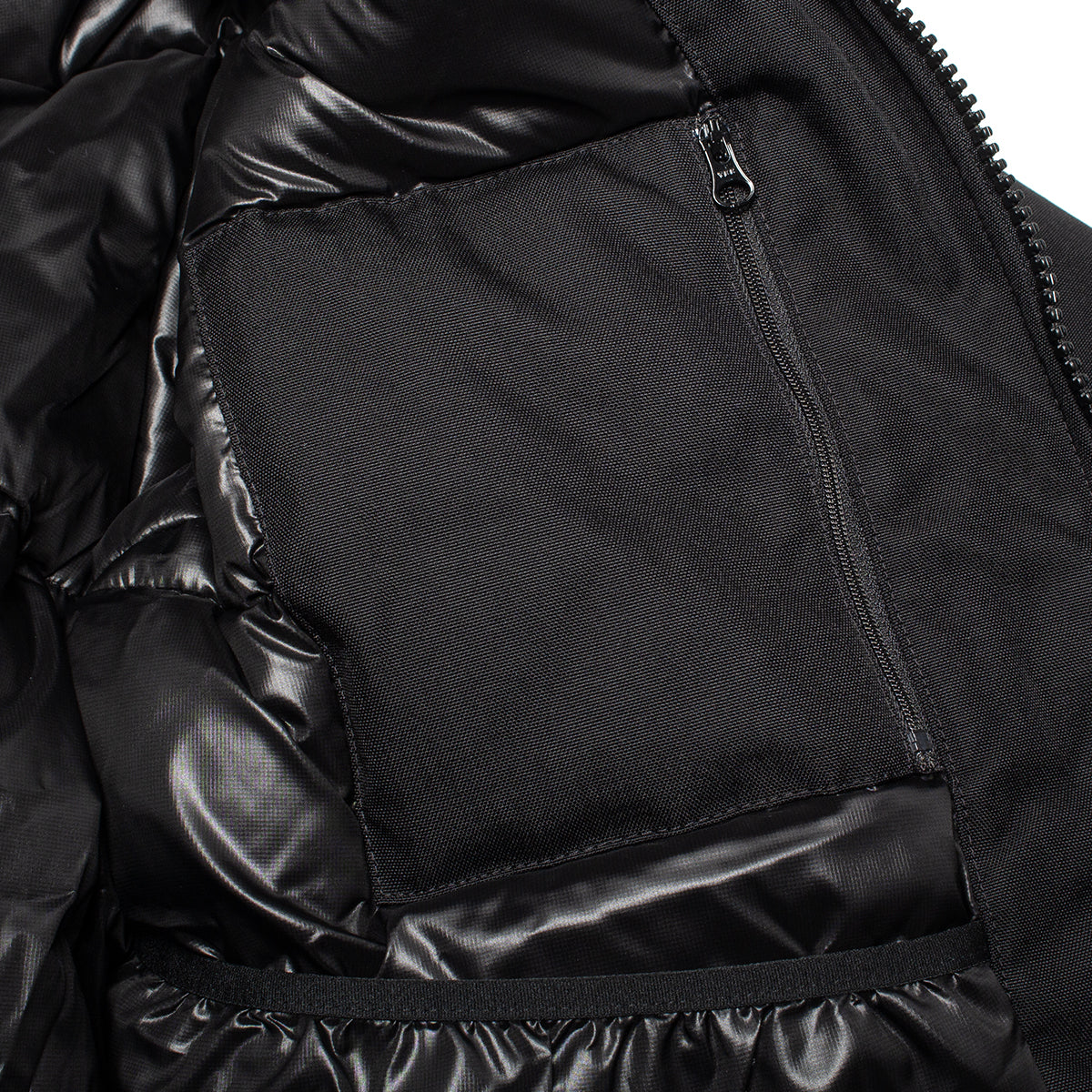 Carhartt WIP - OG Active Cold Jacket
Style # I035349-89
Color : Black