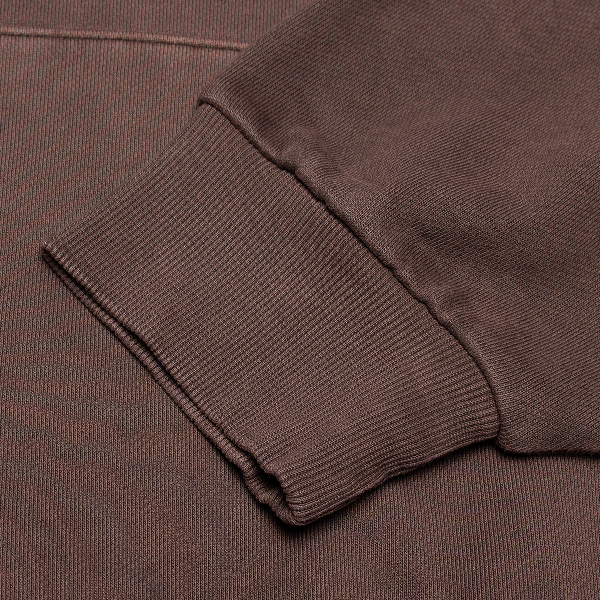 Carhartt WIP - Hooded Vista Sweatshirt
Style # I029523-33H
Color : Palisander (Garment Dyed)