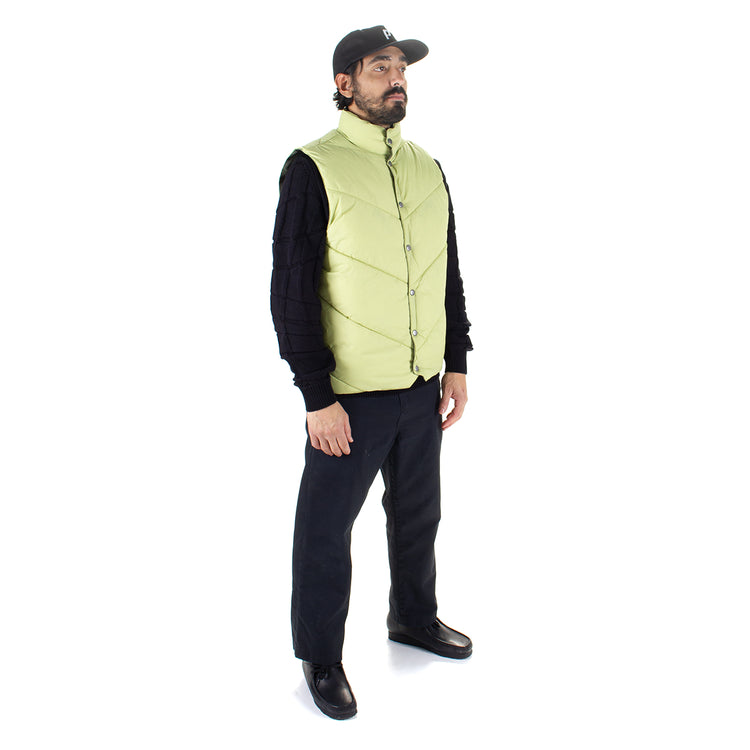 Pop Trading Company | Quilted Reversible Vest
Color : Four Leaf Clover / Weeping Willow