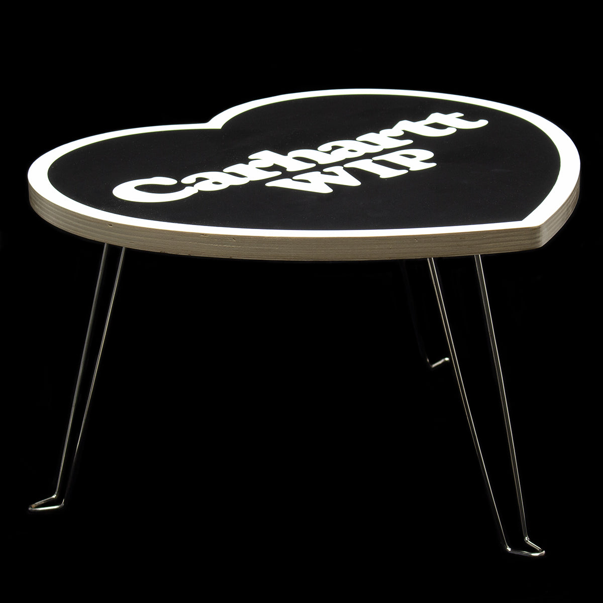 Carhartt WIP - Heart Folding Table
Style # I035830-0D2
Color : Black / White