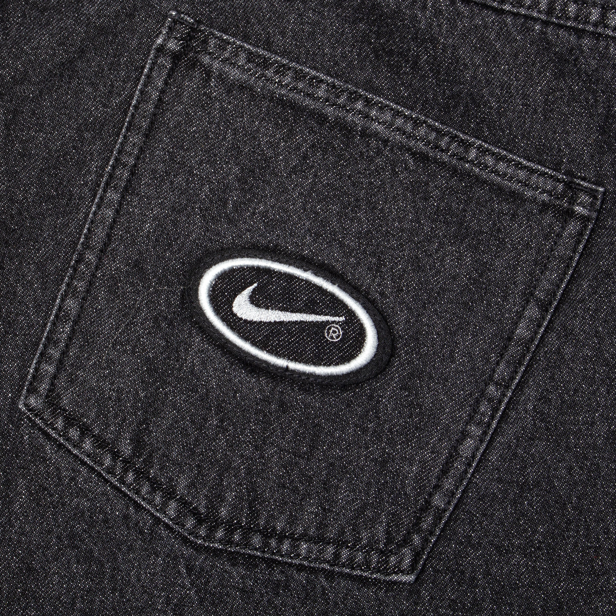 Nike SB - Koston Loose Denim Pant
Style # HV0261-010
Color : Black