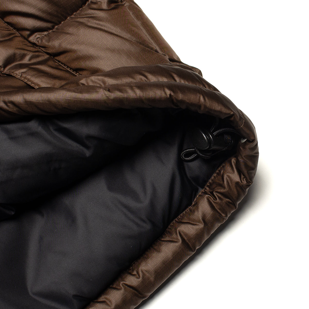 The North Face - 1996 Retro Nuptse Jacket
Style # NF0A3C8DRM11
Color : Dark Chestnut / TNF Black