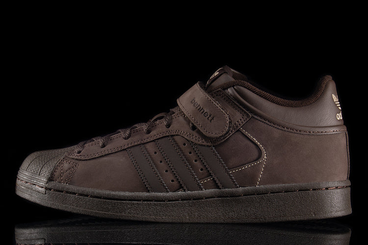 Adidas | Pro Shell x Niels Bennett
Style # IH3411
Color : Brown / Dark Brown