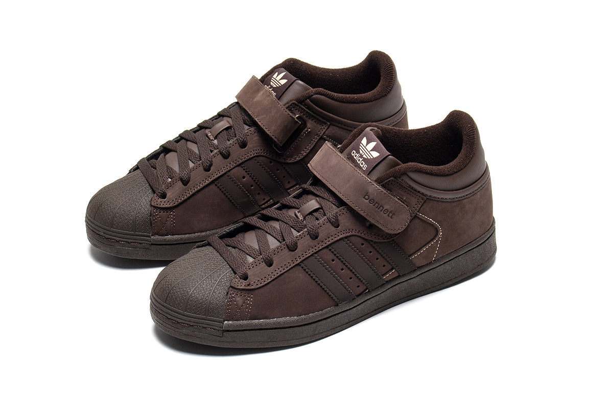 Adidas | Pro Shell x Niels Bennett
Style # IH3411
Color : Brown / Dark Brown