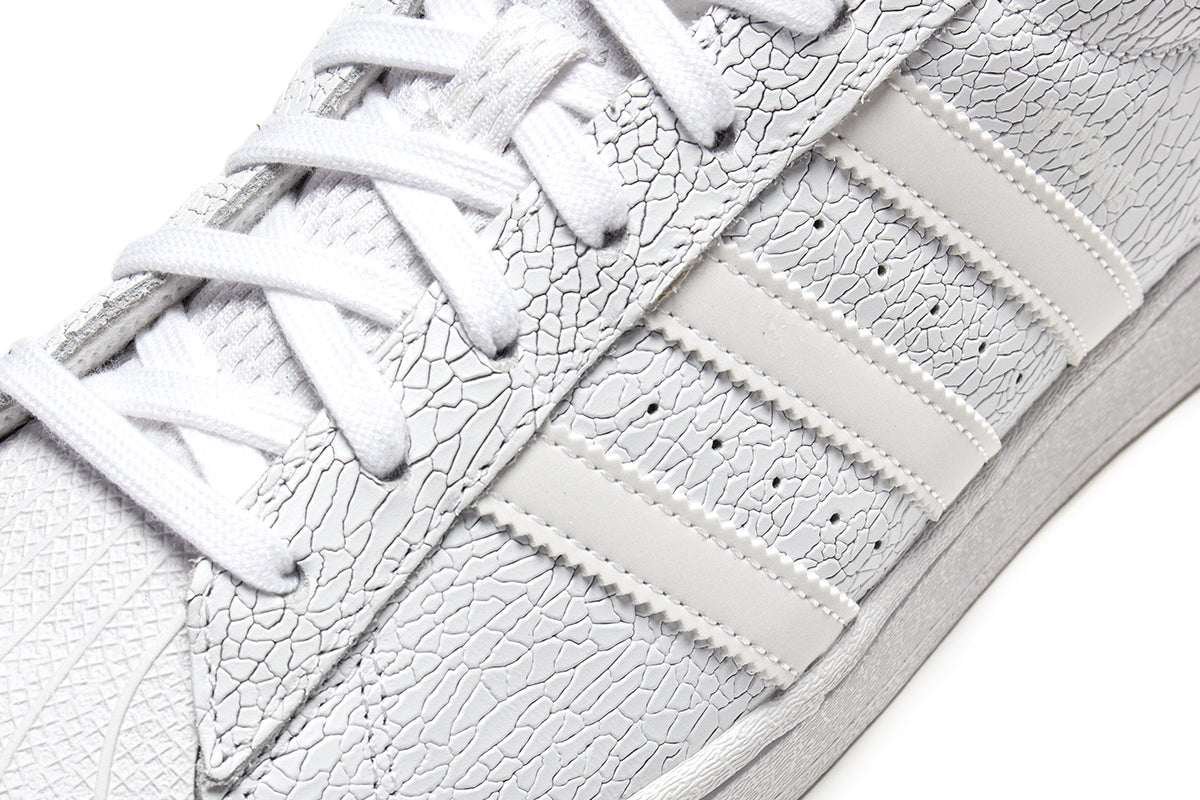 Adidas | Superstar x Vitoria
Style # JP5705
Color : White / Core Black