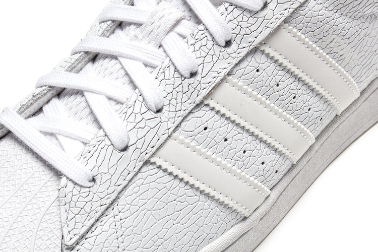 Adidas | Superstar x Vitoria
Style # JP5705
Color : White / Core Black