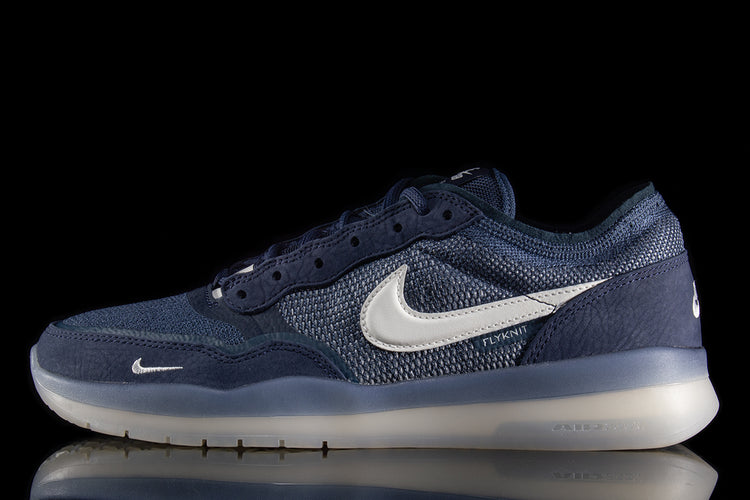 Nike SB | PS8
Style # FV8493-400
Color : Obsidian / Phantom / Squadron Blue