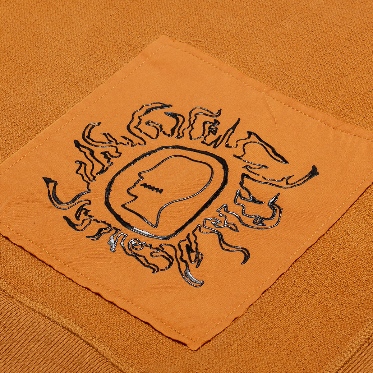 Brain Dead - Gargoyle Crewneck
Color : Light Brown