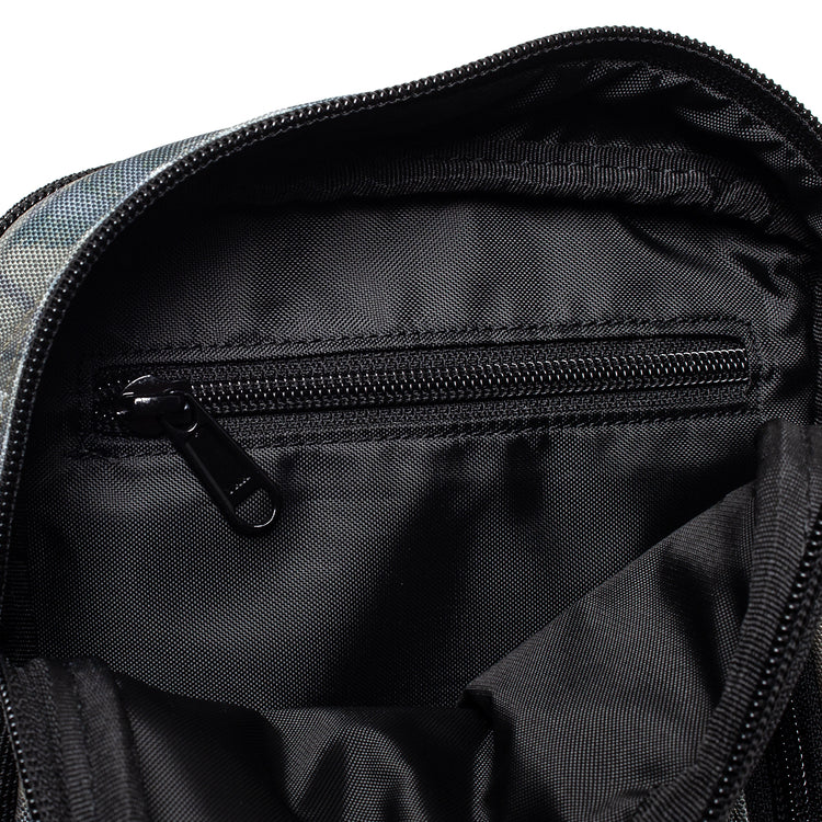 Carhartt WIP - Essentials Bag
Style # I031470-38T
Color : Camo Combi / Green