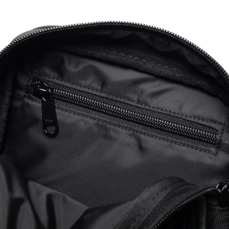 Carhartt WIP - Essentials Bag
Style # I031470-2ZX
Color : Opuntia