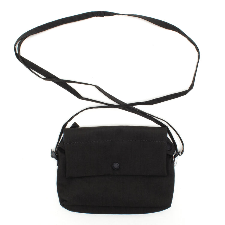 Nanamica - 2L PERTEX Cartridge Bag
Style # S25SO044U
Color : Black