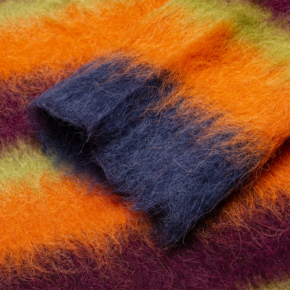 Brain Dead - Blurry Lines Alpaca Crewneck Sweater
Color : Orange / Multi