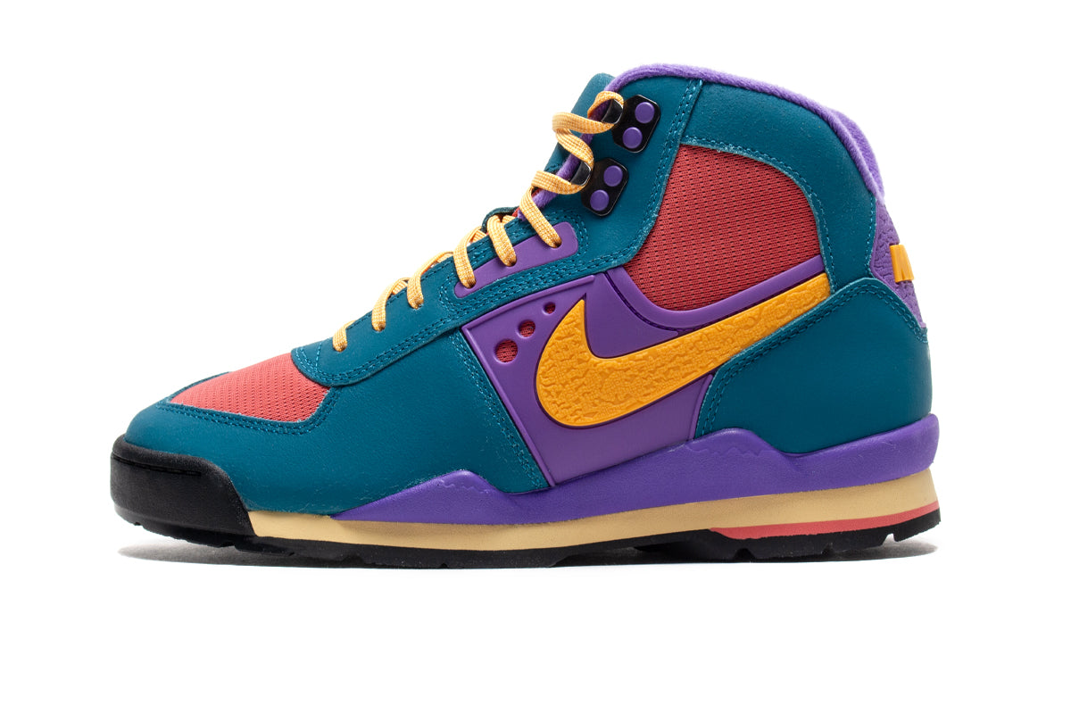 Nike - Air Baltoro SP
Style # IH4450-300
Color : Bright Spruce / Kumquat / Fruit Punch