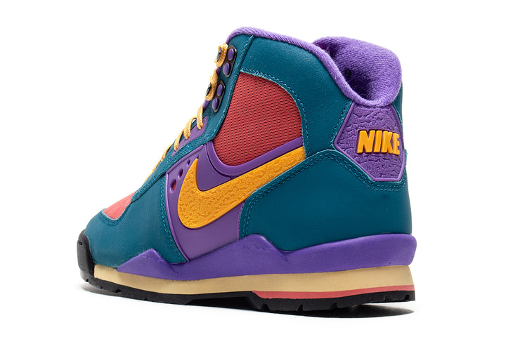 Nike - Air Baltoro SP
Style # IH4450-300
Color : Bright Spruce / Kumquat / Fruit Punch
