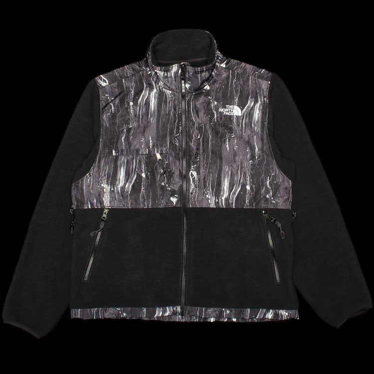 The North Face - Retro Denali Jacket
Style # NF0A8JJYT211
Color : TNF Black Impressions Print