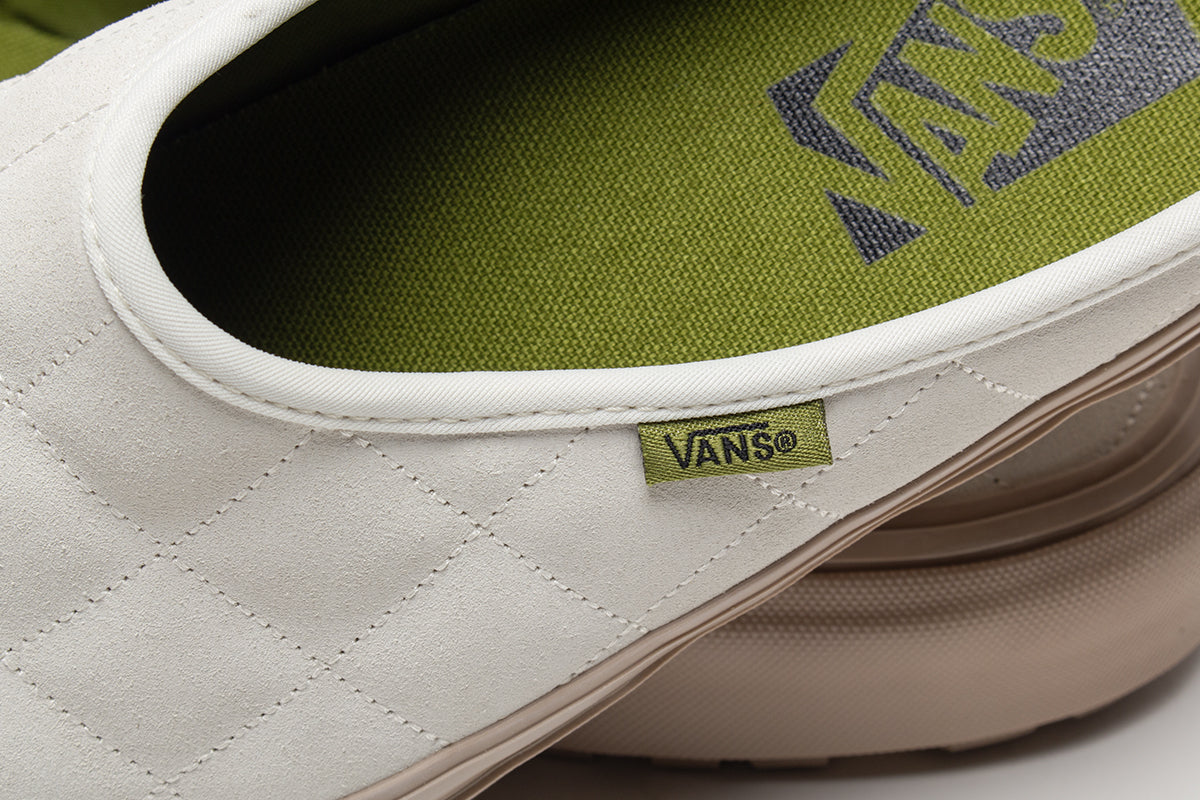 Vans OTW - LX Mule Style 17
Style # VN000DAEC9F1
Color : Egret