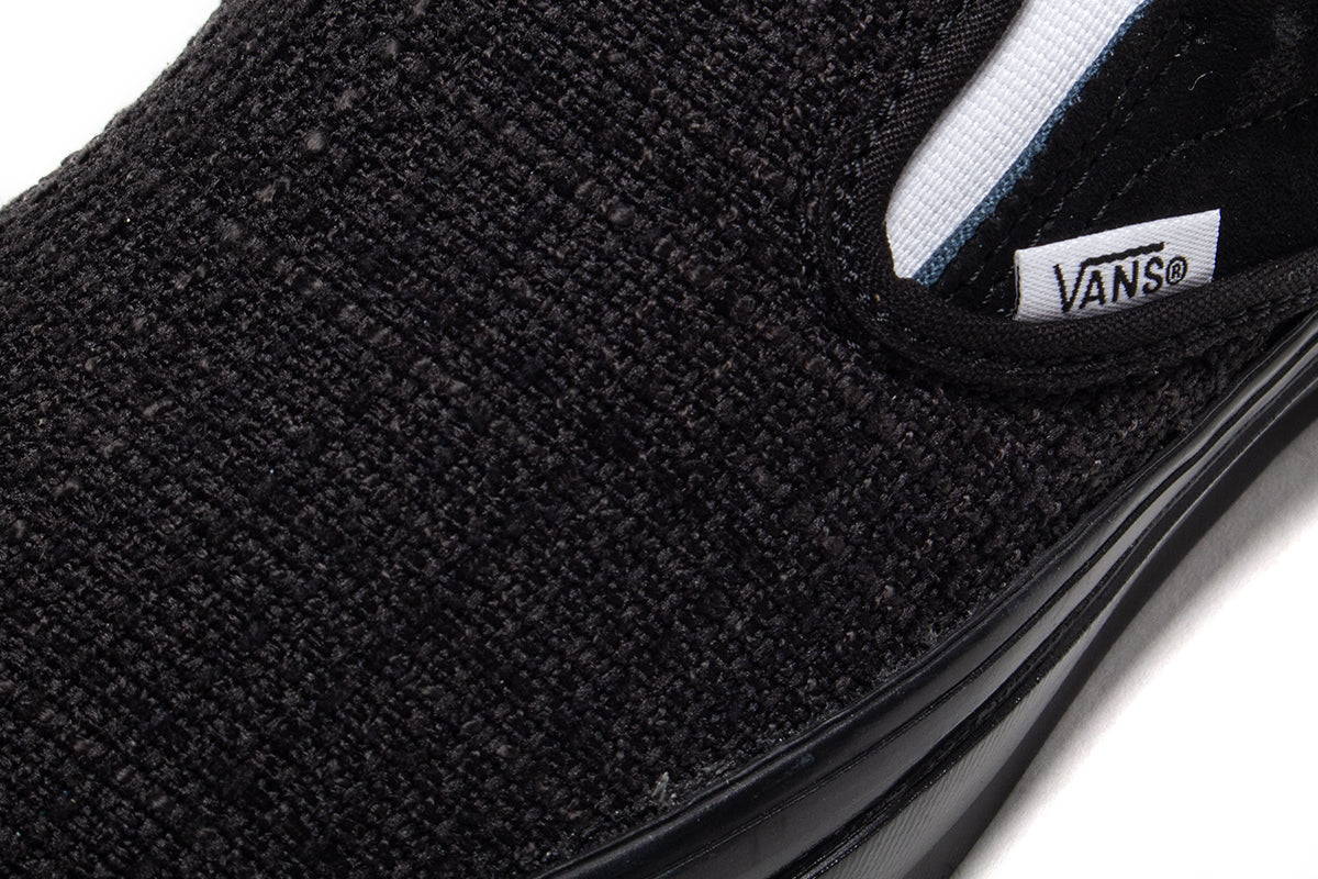 Vans OTW - LX Classic Slip-On 98
Style # VN000D9WBLK1
Color : Black