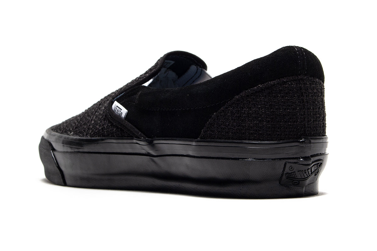 Vans OTW - LX Classic Slip-On 98
Style # VN000D9WBLK1
Color : Black