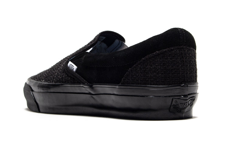 Vans OTW - LX Classic Slip-On 98
Style # VN000D9WBLK1
Color : Black