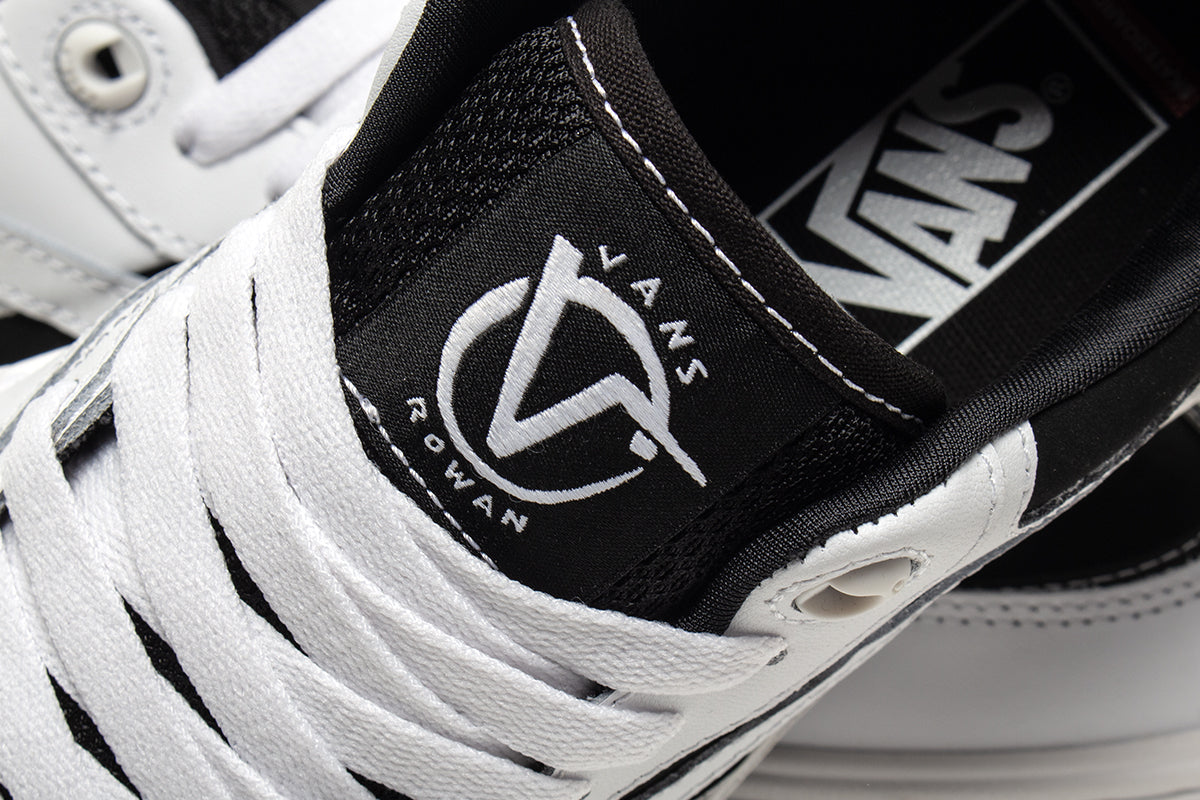 Vans - Skate Rowan 2
Style # VN000D3SYB21
Color : White / Black