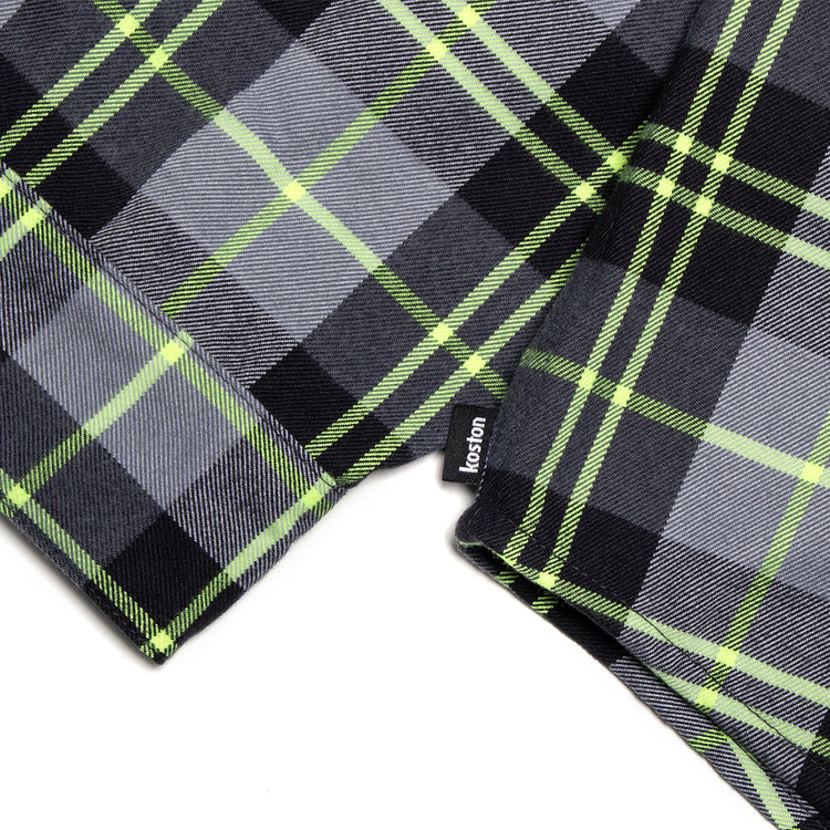 Nike SB - Koston Flannel L/S Button-Up
Style # HV0256-070
Color : DK Smoke Grey / Volt