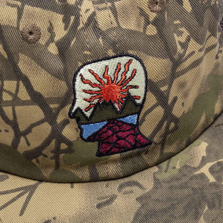 Brain Dead - Mesh Panel Logohead Hat
Color : Leaf Camo
