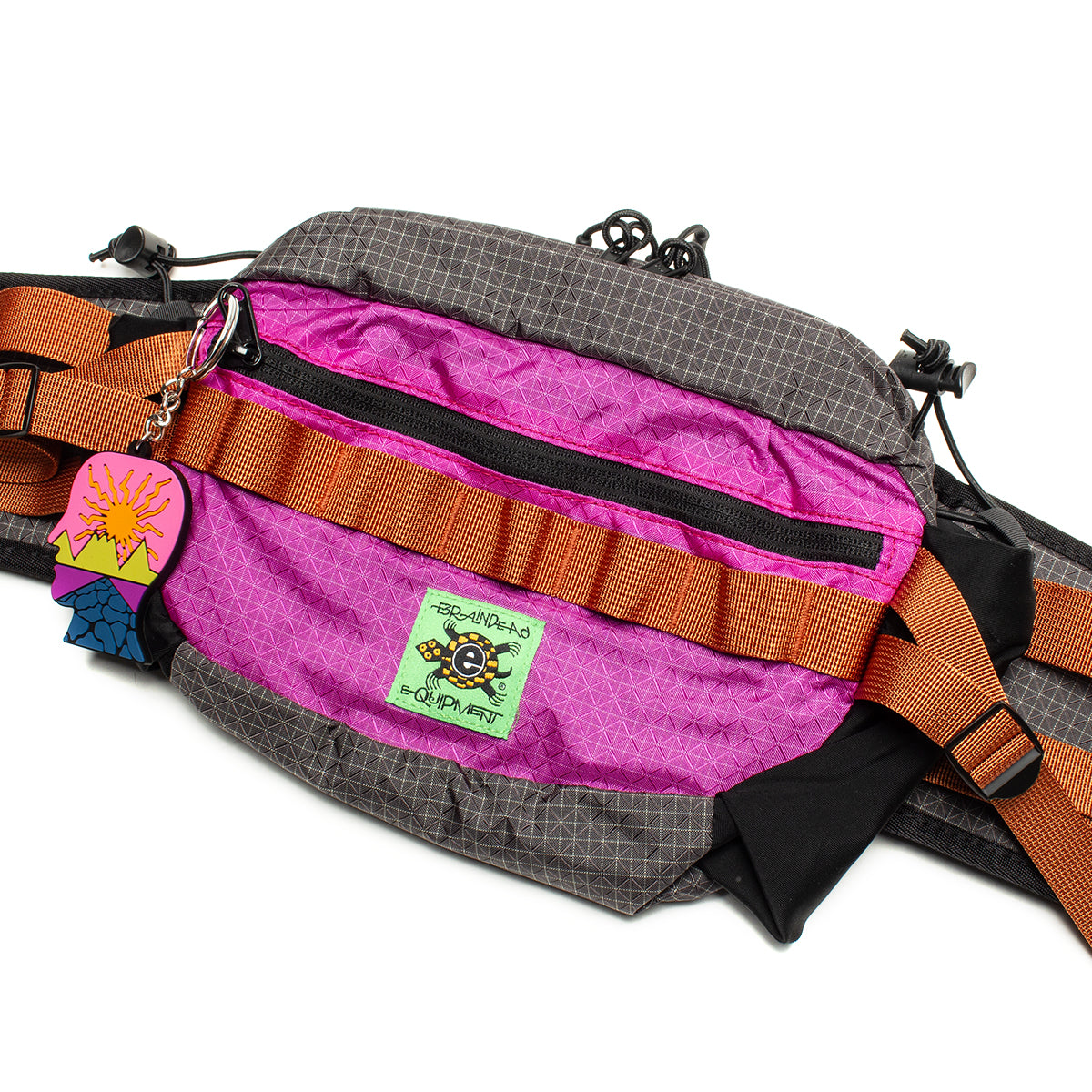 Brain Dead - Equipment Hip Bag
Color : Pink