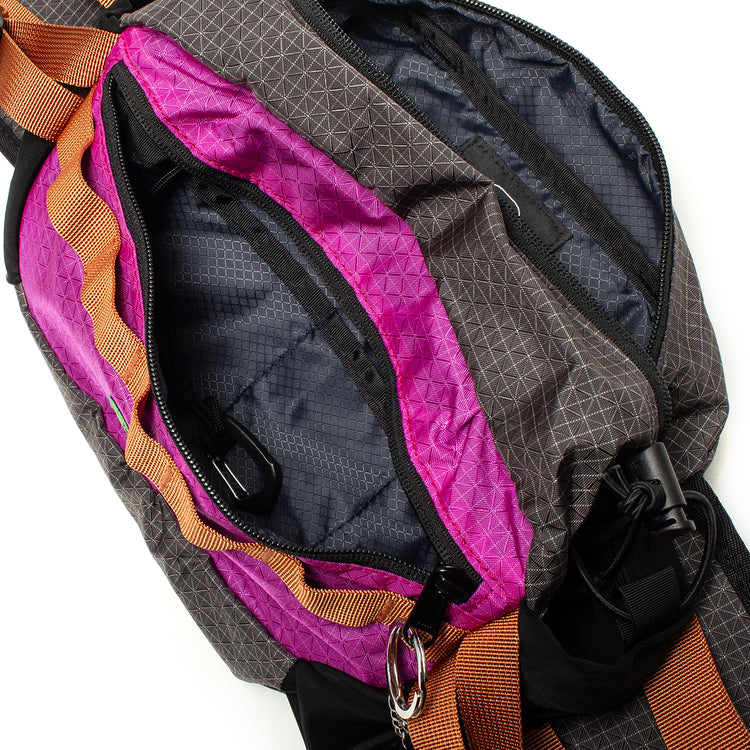 Brain Dead - Equipment Hip Bag
Color : Pink
