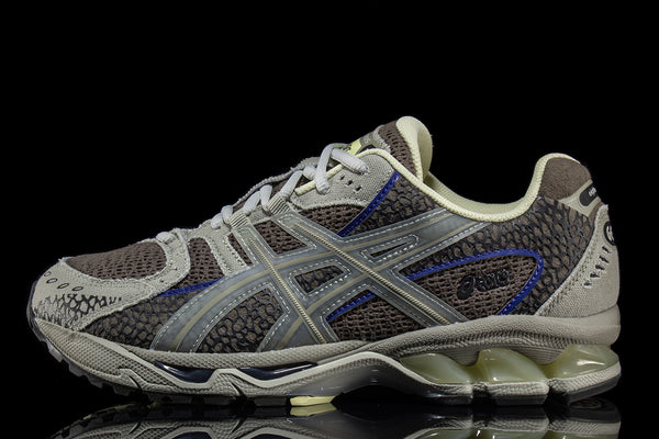 10-6-25-Asics18East1b_grande.