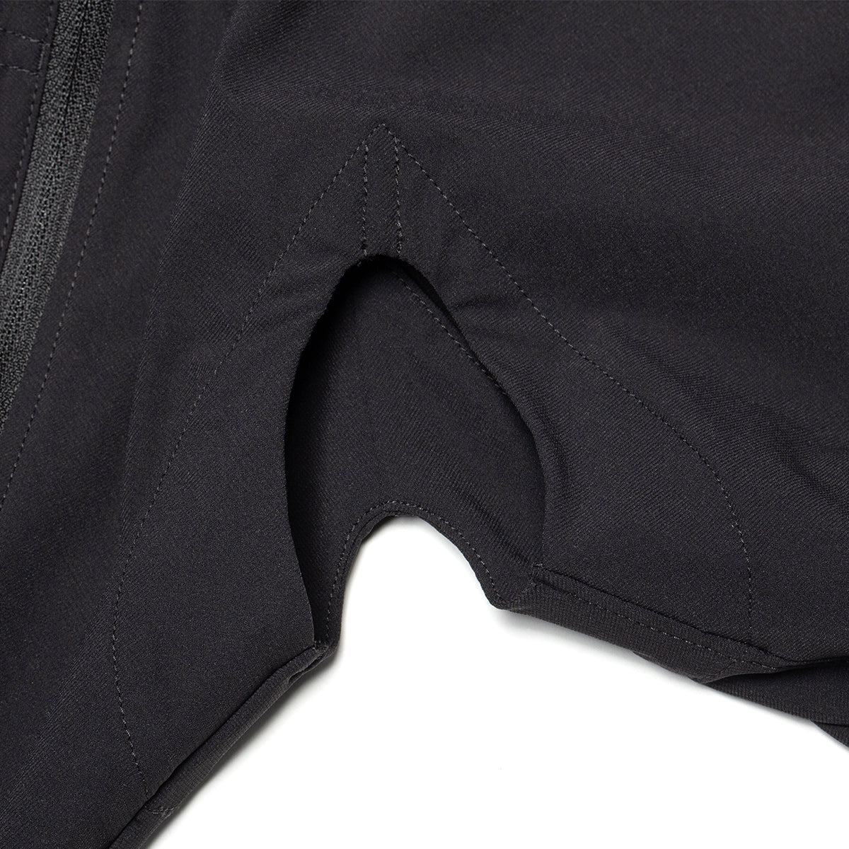 District Vision - Performance Lab Zippered Jacket
Style # DV0140-A
Color : Black