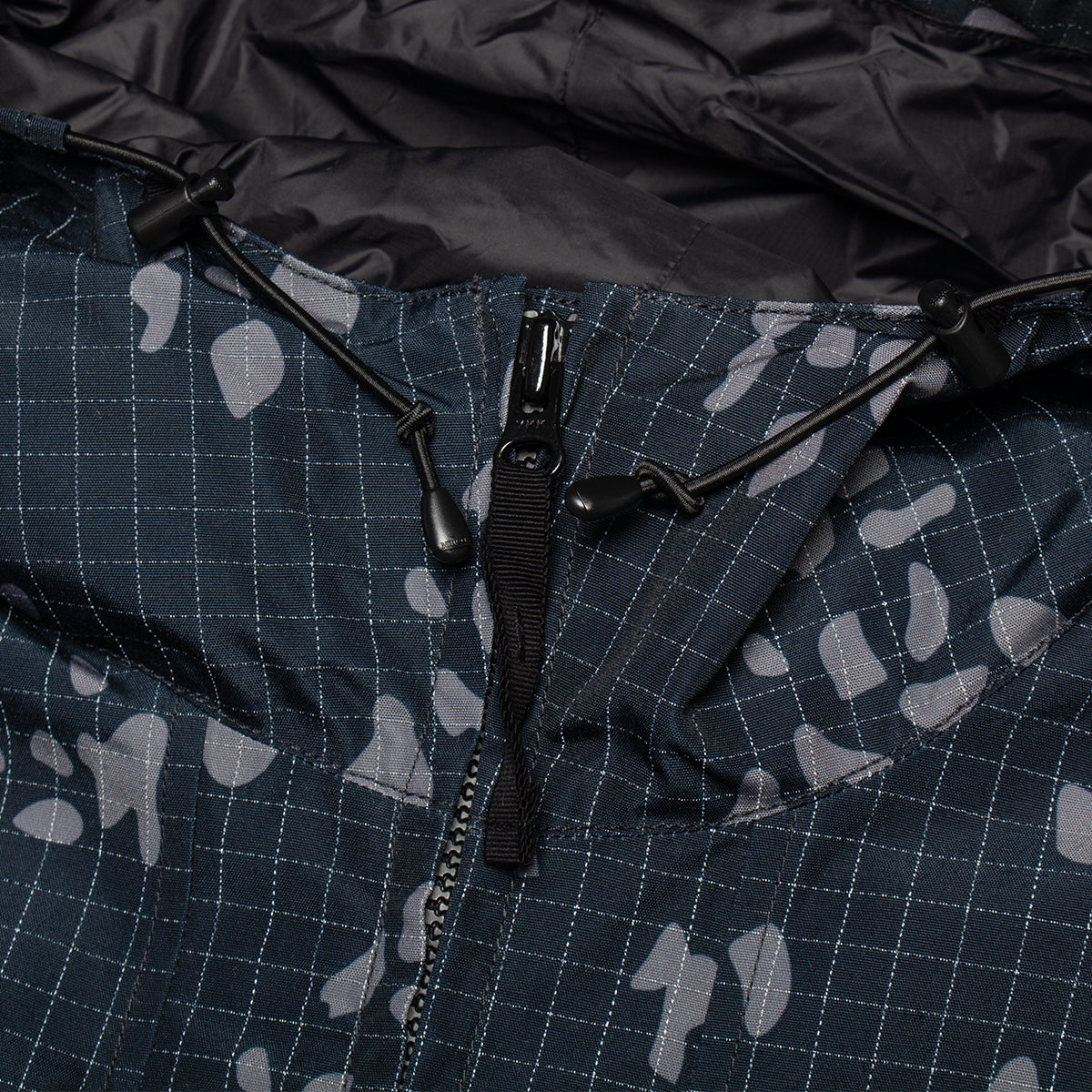Snow Peak - Reflective Night Camo Jacket
Color : Grey PT
