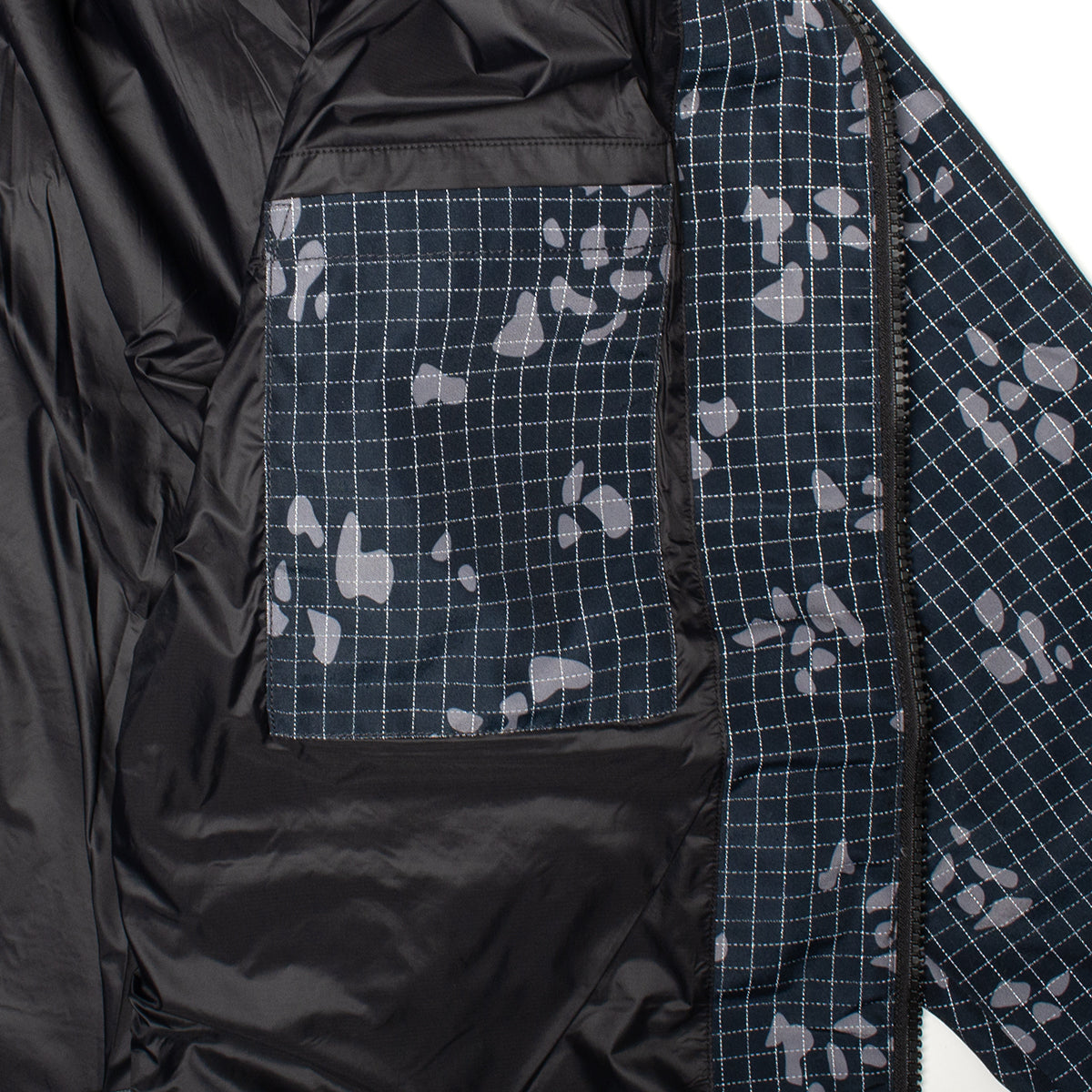 Snow Peak - Reflective Night Camo Jacket
Color : Grey PT