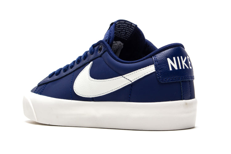 Nike SB - Blazer Low Pro GT
Style # DV1226-400
Color : Blue Void / Sail