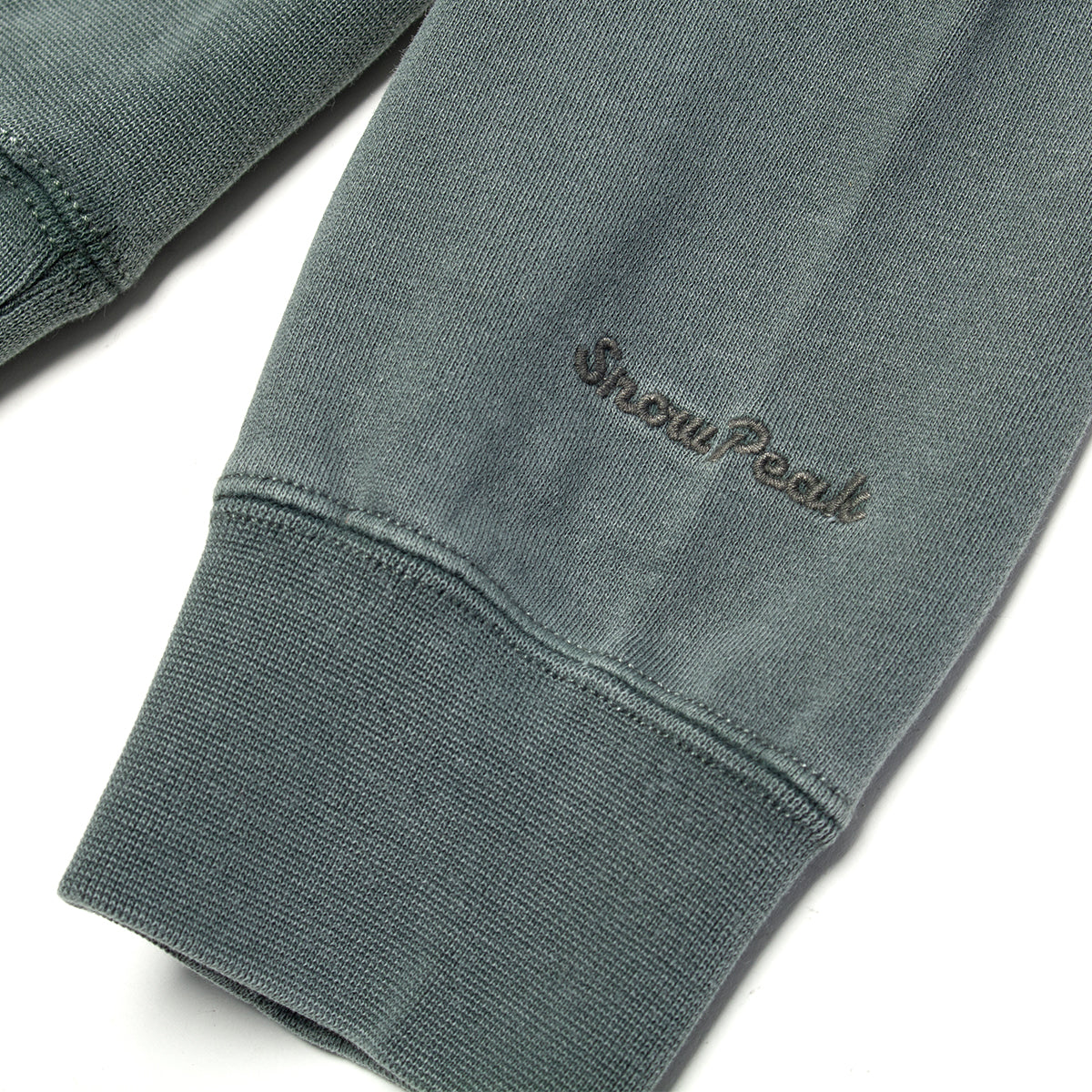 Snow Peak - Garment Dyed Pullover
Color : Dark Green