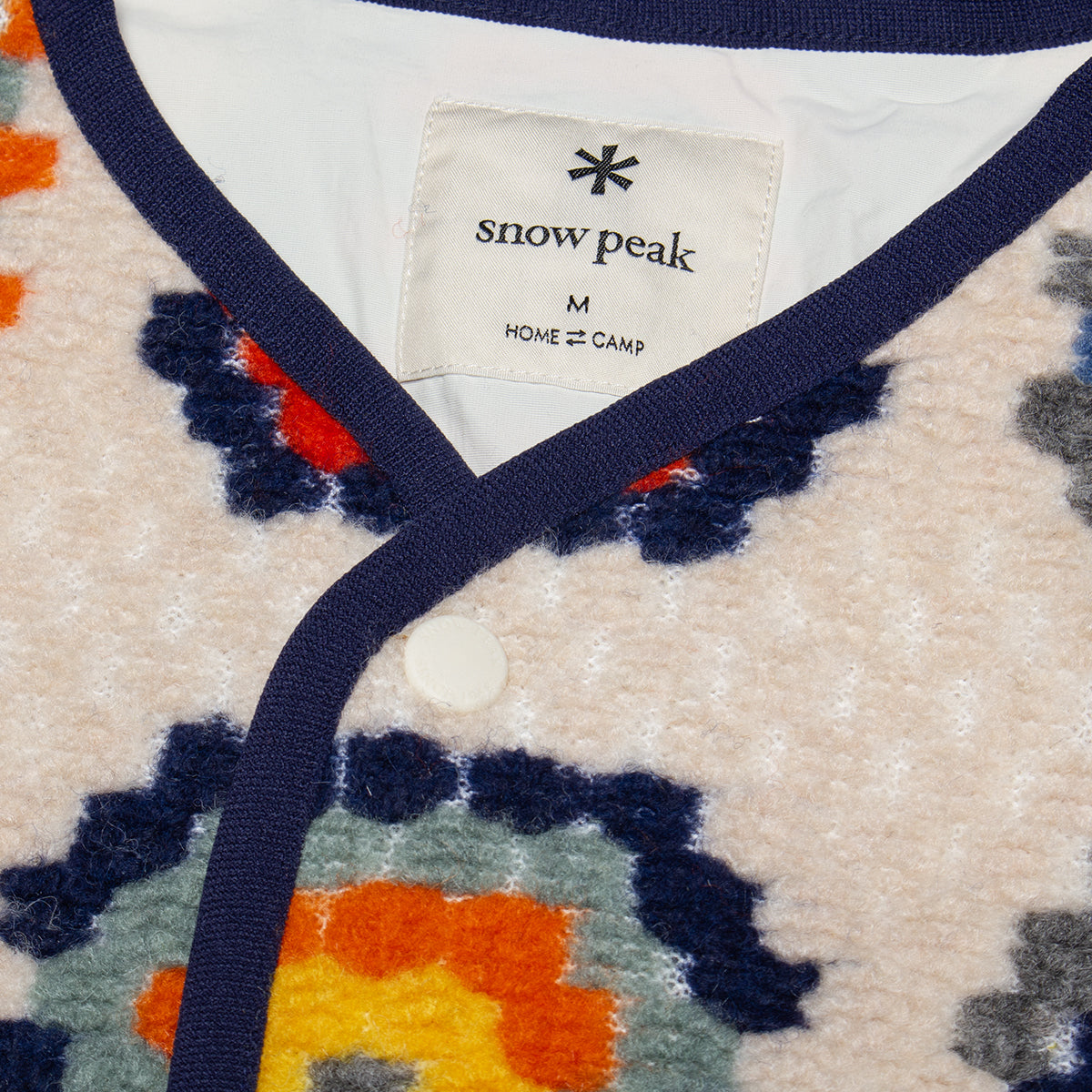 Snow Peak - Wool Jacquard Cardigan
Color : Ivory