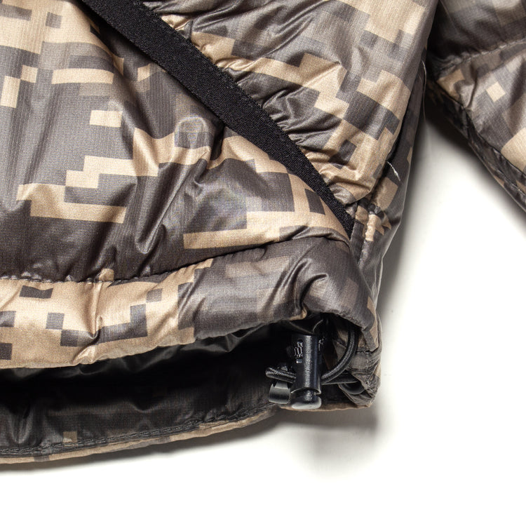 Stussy - Micro Ripstop Down Mock
Style # 115877
Color : Digital Camo