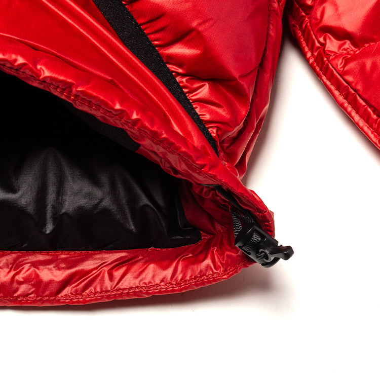 Stussy - Micro Ripstop Down Mock
Style # 115877
Color : Red