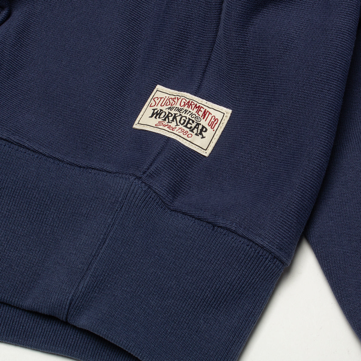 Stussy - Fleece Raglan Hoodie
Style # 118572
Color : Navy