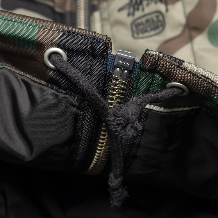 Stussy - Work Jacket Quilted Nylon
Style # 115858
Color : Woodland Camo